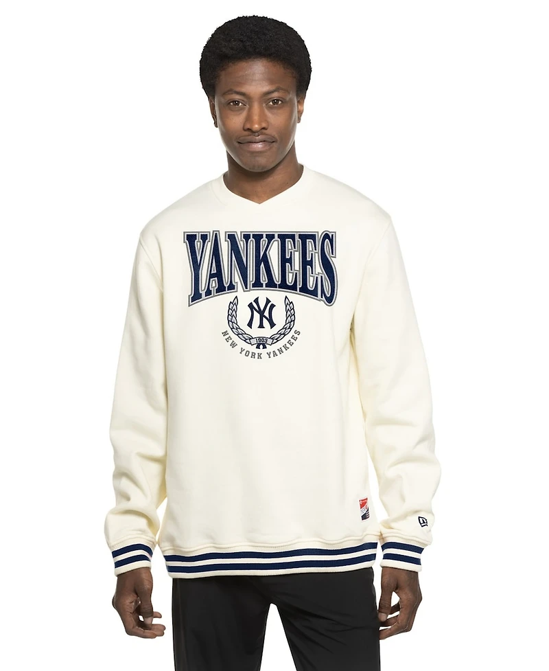 New Era Men's White York Yankees Throwback Sweatshirt