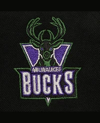 Mitchell & Ness Men's Black Milwaukee Bucks Class Act Pro Snapback Hat