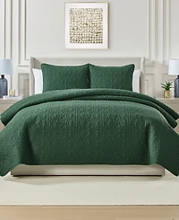 Seventh Studio Holly Pinsonic Quilted 3-Piece Quilt Set
