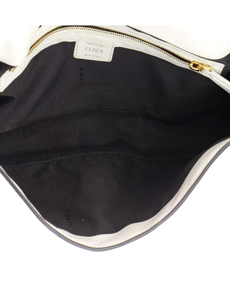 Pre-Owned Fendi Medium Baguette Nm Bag Zucca Embossed Leather
