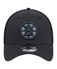 New Era Men's Black Boston Bruins Blackout 39THIRTY Flex Fit Hat