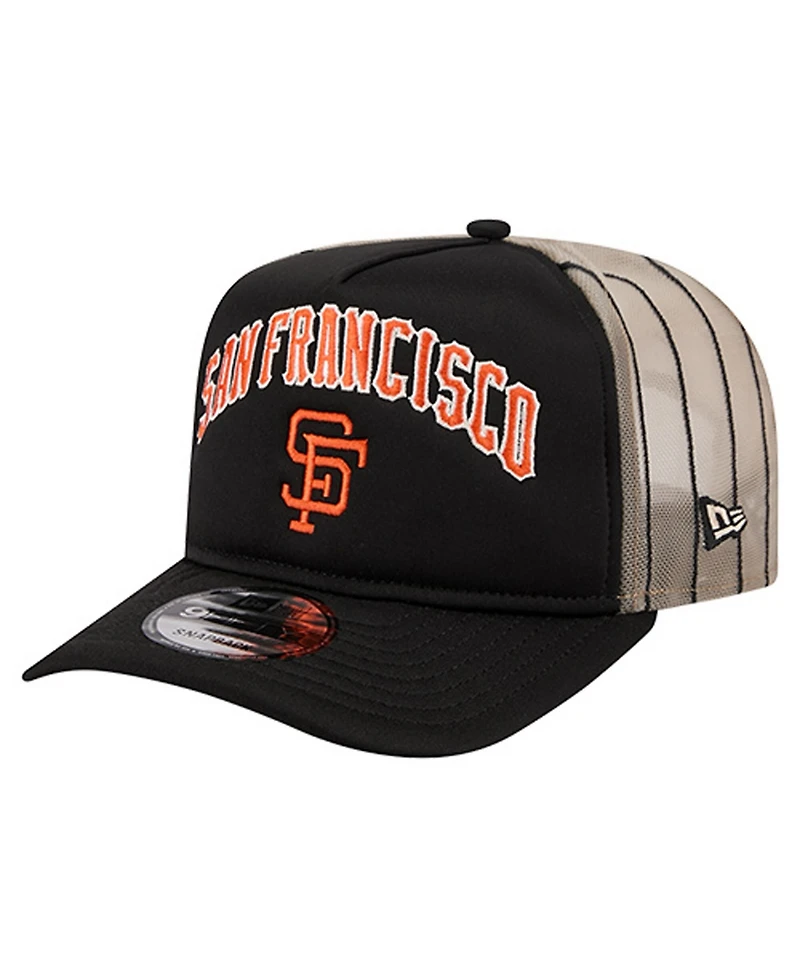 New Era Men's Black San Francisco Giants Vintage Arched Foam Front 9FIFTY A-Frame Adjustable Trucker Hat