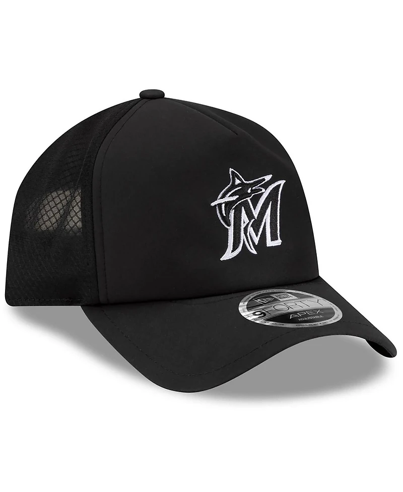 New Era Men's Miami Marlins 2026 Batting Practice Apex 9FORTY Adjustable Trucker Hat