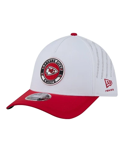New Era Men's White/Red Kansas City Chiefs Patch 39THIRTY A-Frame M-Crown Perforated Flex Hat