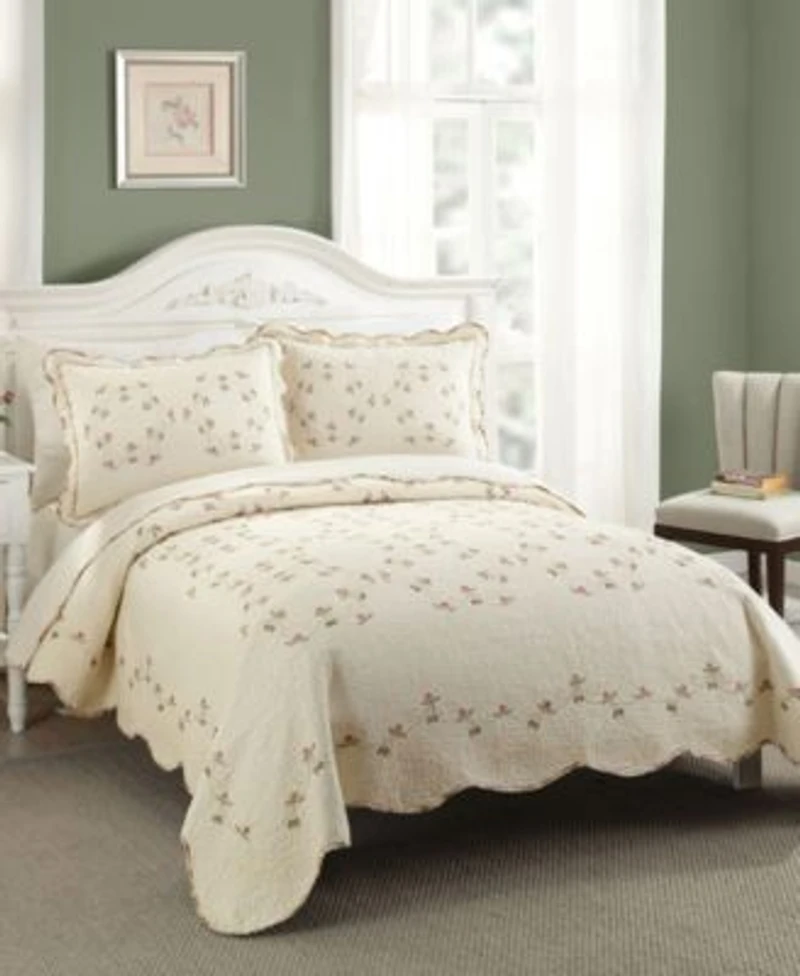 Modern Heirloom Felisa Floral Embroidered 3 Piece Quilt Sets