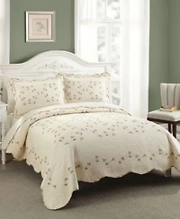 Modern Heirloom Felisa Floral Embroidered 3 Piece Quilt Sets