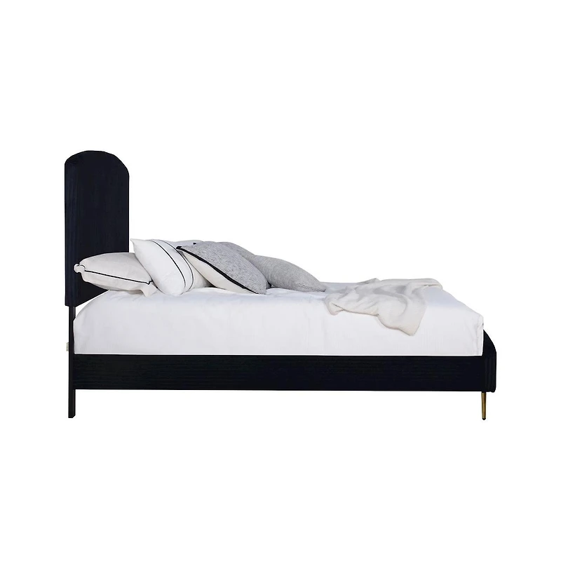 New Classic Furniture Kailani Wood Queen Bed