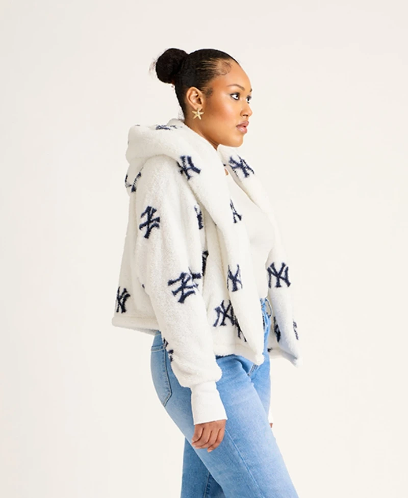Jill Martin Licensing Llc Women's White New York Yankees All Over Print Logo Cropped Lounger Lite Sherpa Jacket