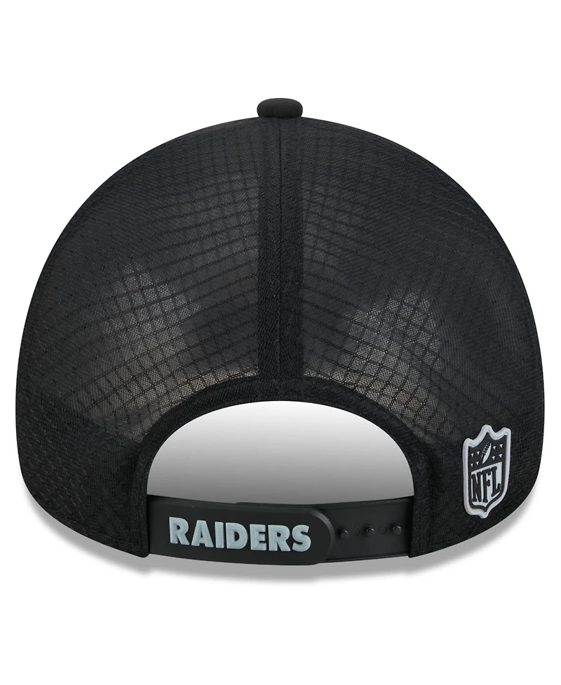 New Era Men's Black Las Vegas Raiders 2026 Sideline Apex 9FORTY Adjustable Trucker Hat
