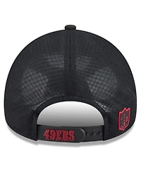 New Era Men's Black San Francisco 49ers 2026 Sideline Apex 9FORTY Adjustable Trucker Hat