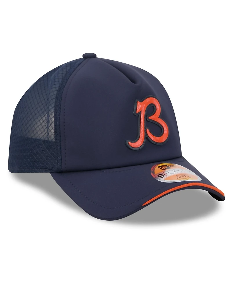 New Era Men's Navy Chicago Bears 2026 Sideline Alternate Apex 9FORTY Adjustable Trucker Hat