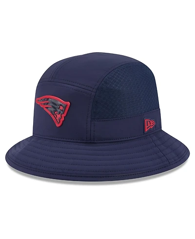 New Era Men's Navy New England Patriots 2026 Sideline Bucket Hat