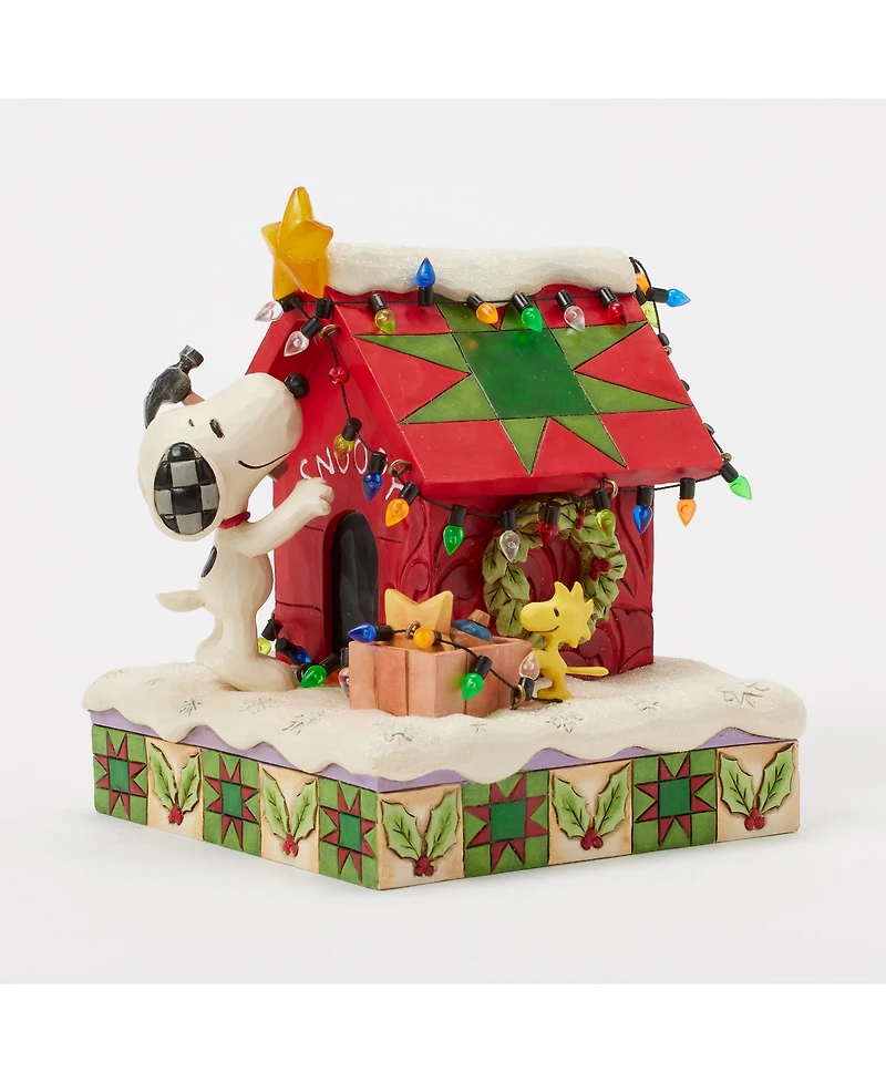 Jim Shore Peanuts Snoopy Decorating Led Doghouse Figurine