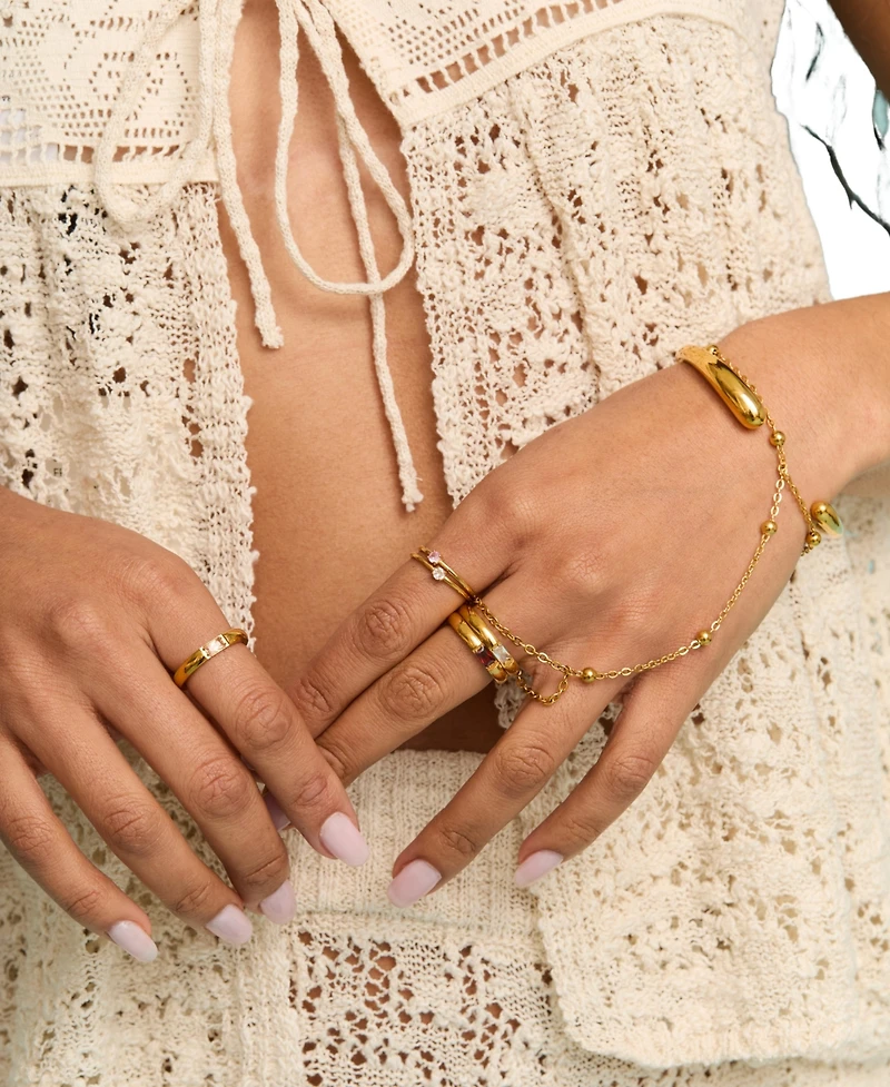 Petit Moments Sol Hand Chain Bracelet