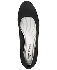 Easy Street Proper Pumps