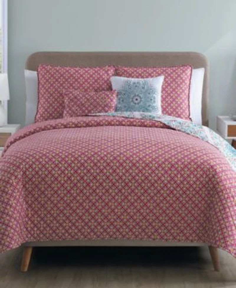 Vcny Home Windsor Reversible Quilt Sets