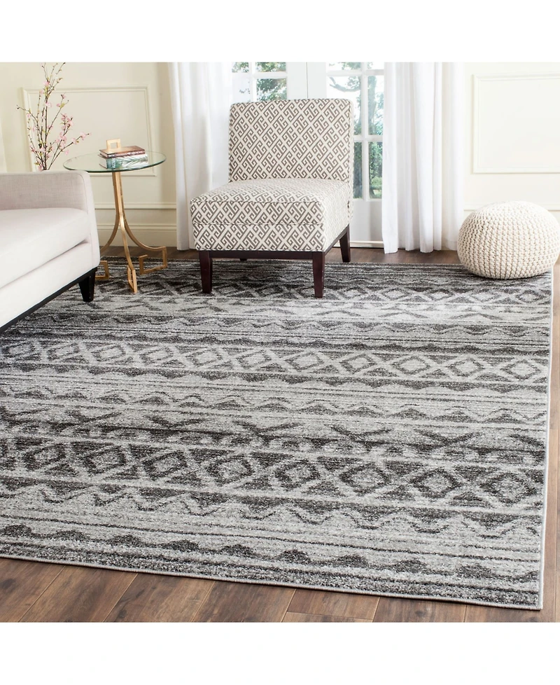 Safavieh Adirondack Ivory and Charcoal 8' x 10' Area Rug