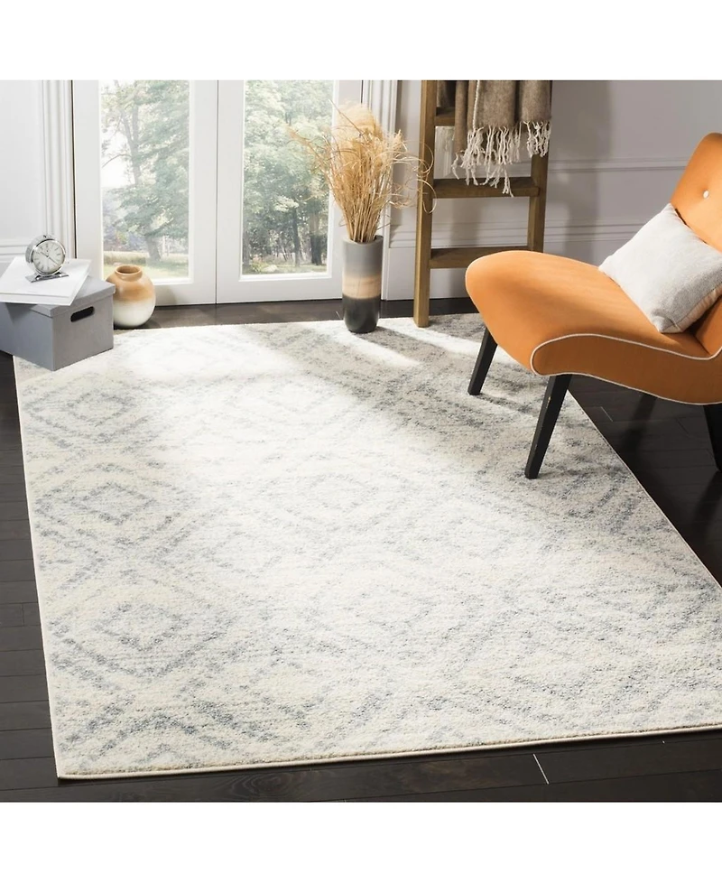 Safavieh Adirondack 131 Ivory and Light Blue 5'1" x 7'6" Area Rug