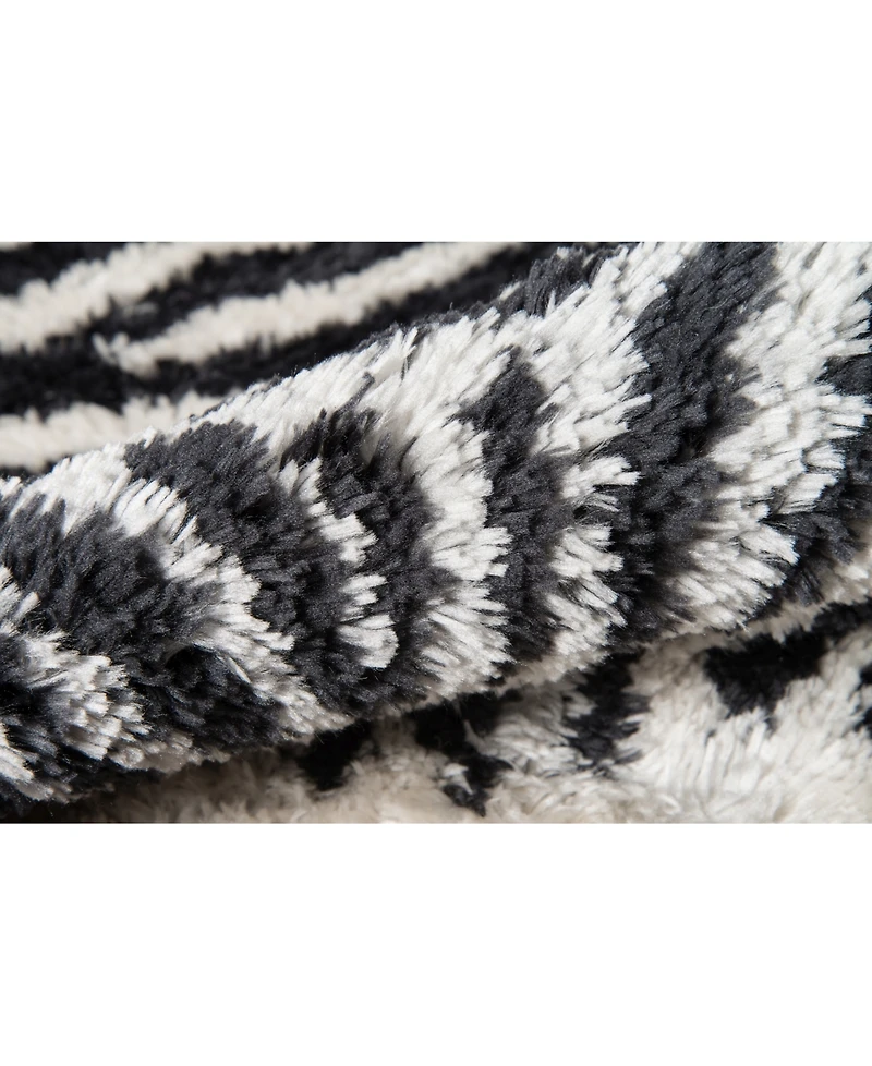 Novogratz Kalahari Kal-1 Black 5' x 7'6" Area Rug
