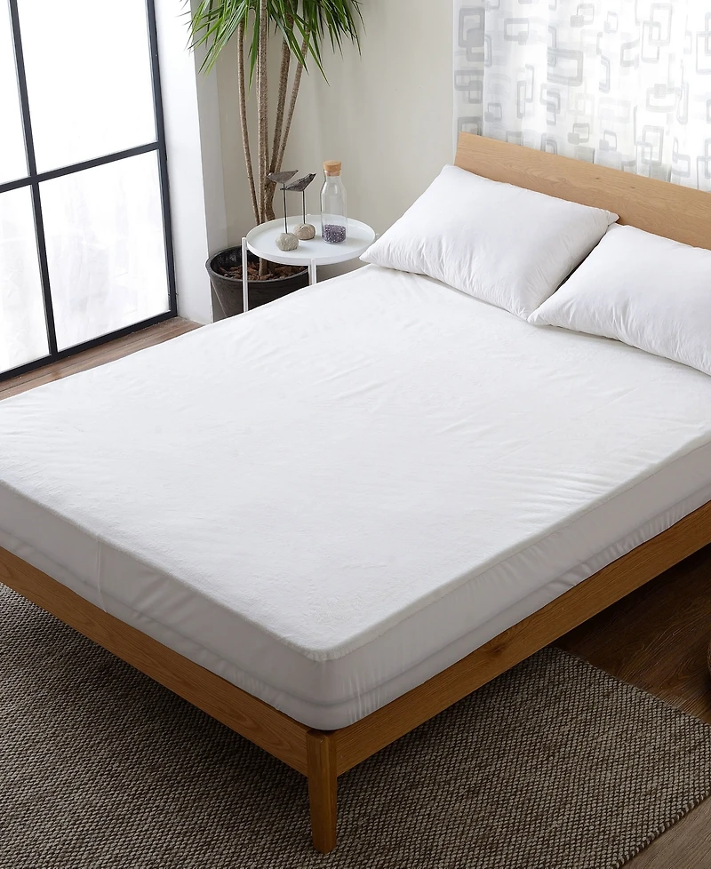 Cheer Velvet Plush Waterproof Mattress Protector, Queen
