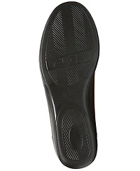 LifeStride I-Loyal Low Wedge Ballerina Flats