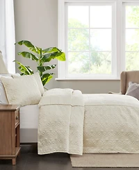 Madison Park Quebec Open Corner Pleated Quilted Bedspread