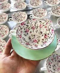 Dot & Lil Honeysuckle Teacup Candle