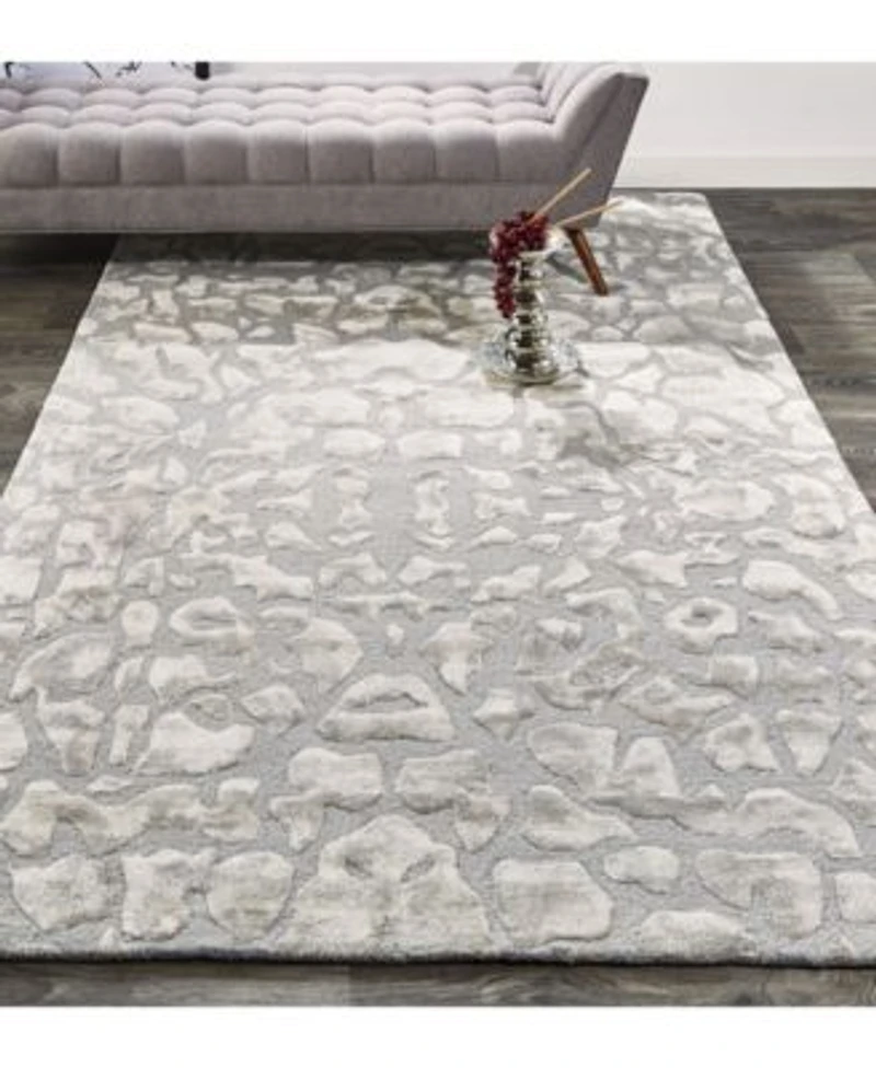 Simply Woven Laila R8629 Silver Area Rug