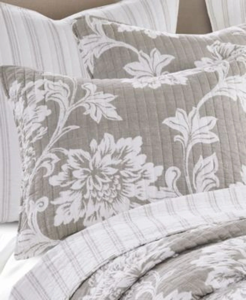 Levtex Sanira Jacobian Large Floral Quilt Sets