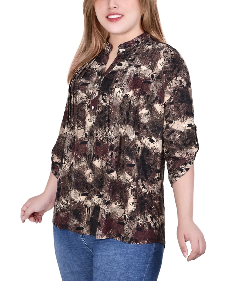Plus 3/4 Roll Tab Sleeve Y-Neck Top