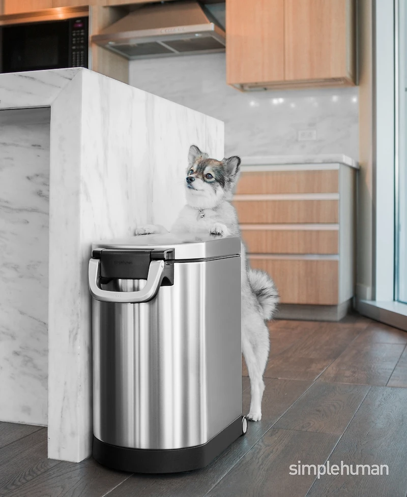 simplehuman Medium Pet Food Can, Storage Container with Magnetic Scoop