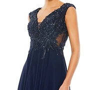 Mac Duggal Women's Appliqued Cap Sleeve Bodice Flowy Gown