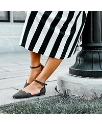 Journee Collection Women's Lana Scalloped Edge Ankle Strap Flats