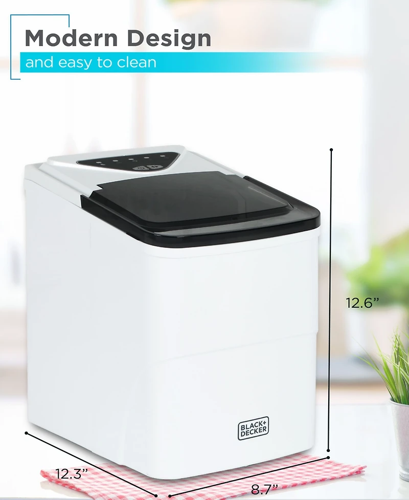 Black & Decker 26 lbs Capacity Ice Maker