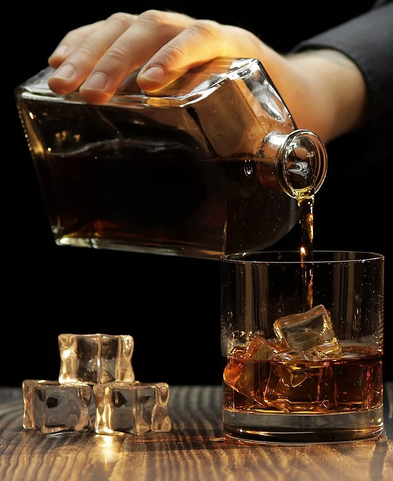 Whiskey Decanter with 2 Lable Tags, Set of 4