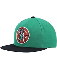Men's Mitchell & Ness Kelly Green and Black Boston Celtics Hardwood Classics Team Two-Tone 2.0 Snapback Hat