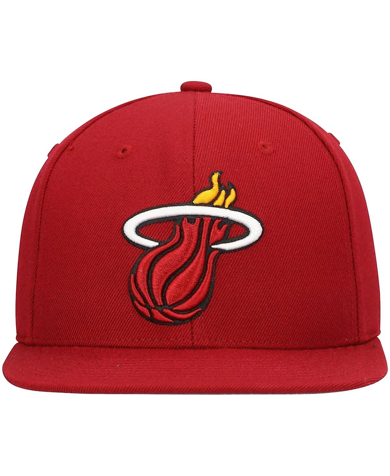 Men's Mitchell & Ness Red Miami Heat Ground 2.0 Snapback Hat