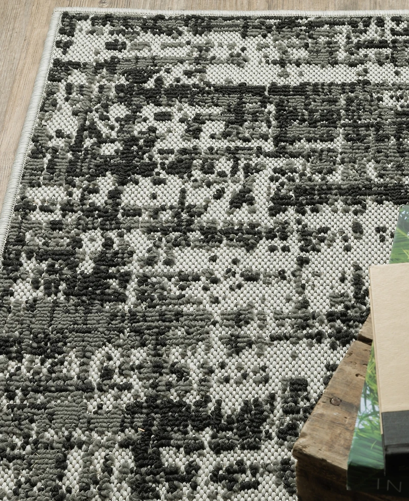 Oriental Weavers Torrey TOR008 3'3" x 5' Area Rug