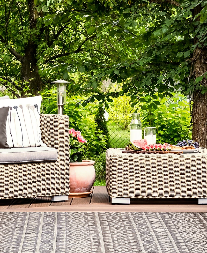 Liora Manne' Cove Peruvian Stripe 3'3" x 4'11" Outdoor Area Rug