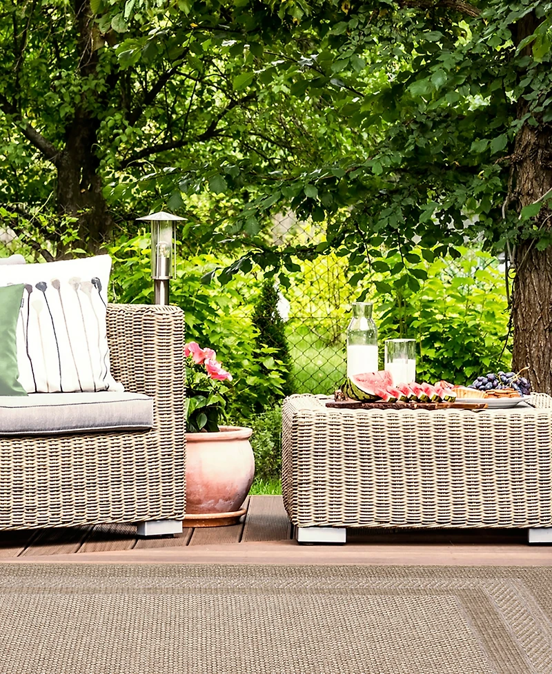 Liora Manne' Orly Border 6'6" x 9'3" Outdoor Area Rug