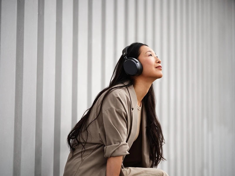 Sennheiser Momentum 4 Wireless Headphones