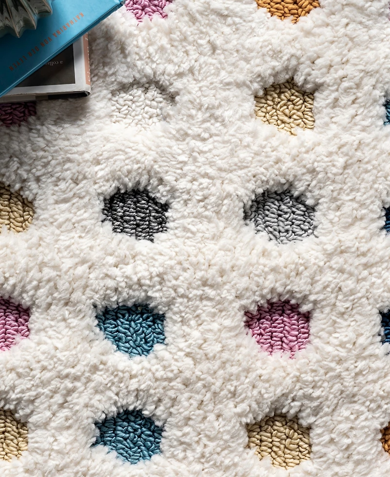 nuLoom Loft Behati Polka Dot Kids Tasseled 5'3" x 7'6" Area Rug