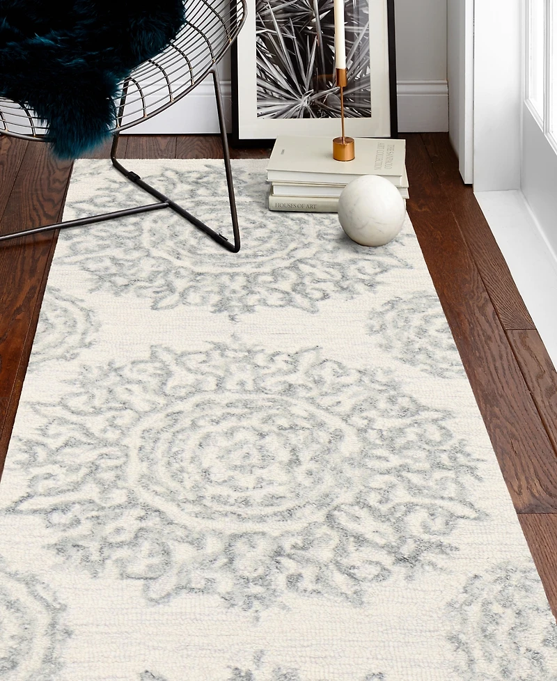 Closeout! Bashian Loop LOP175 2'6" x 8' Runner Area Rug