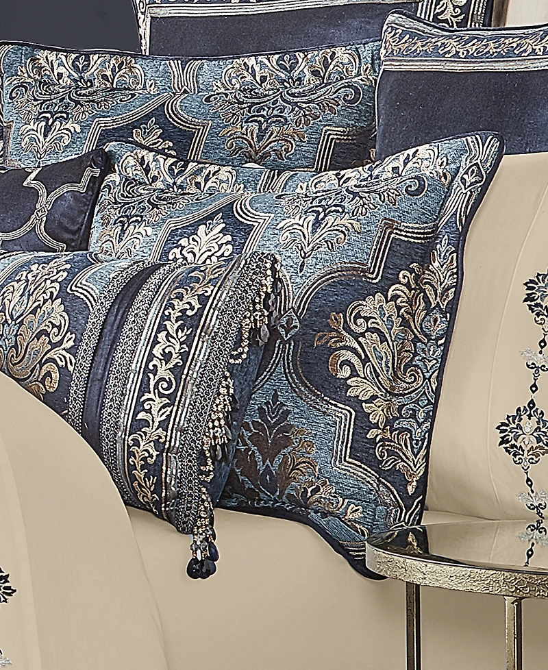 J Queen New York Middlebury 4 Piece Comforter Set, California King