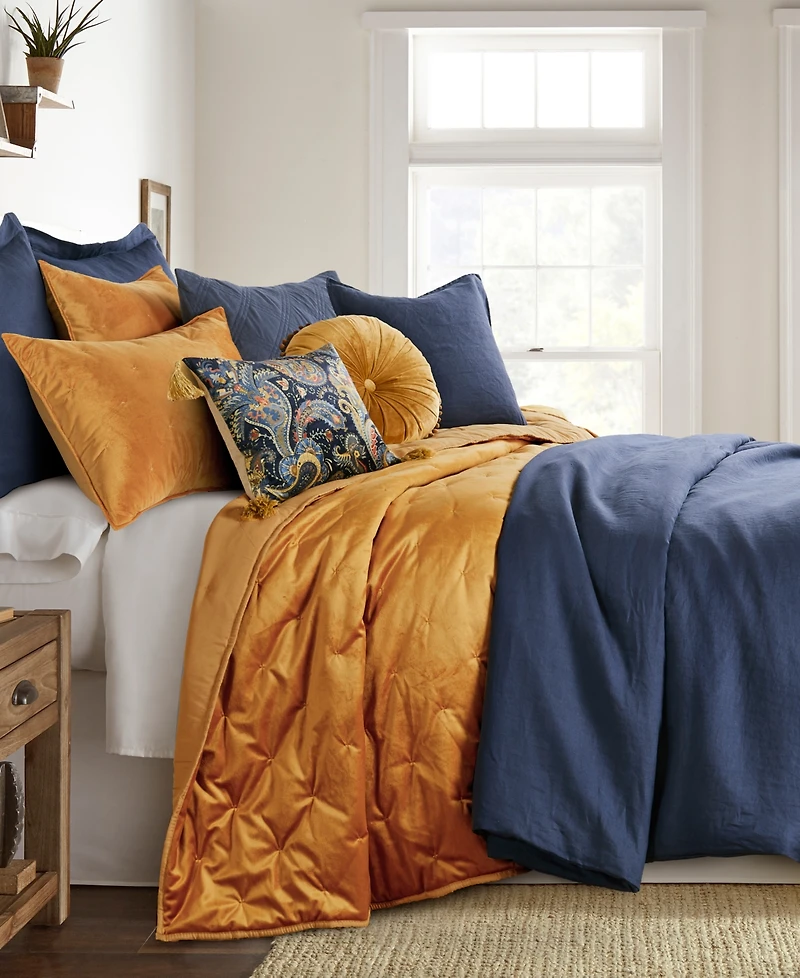 Levtex Calabria Velvet Quilt, King/California King