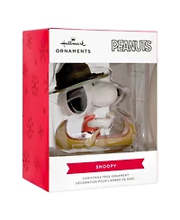 Hallmark Christmas Ornament Peanuts Snoopy in Canoe