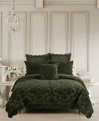 J Queen New York Teigen Quilted Decorative Pillow, 18" x