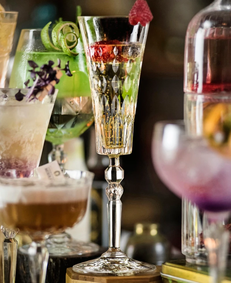 Lorren Home Trends Marilyn Set of 6 Flutes