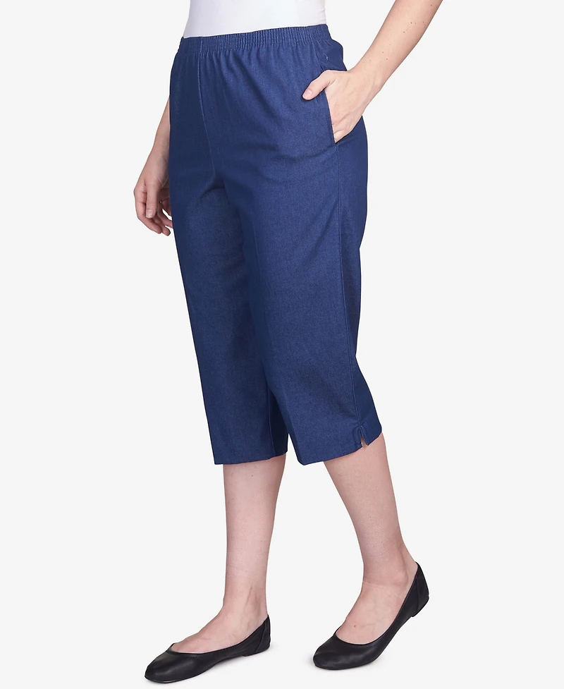 Alfred Dunner Petite Pull-On Capri Jeans