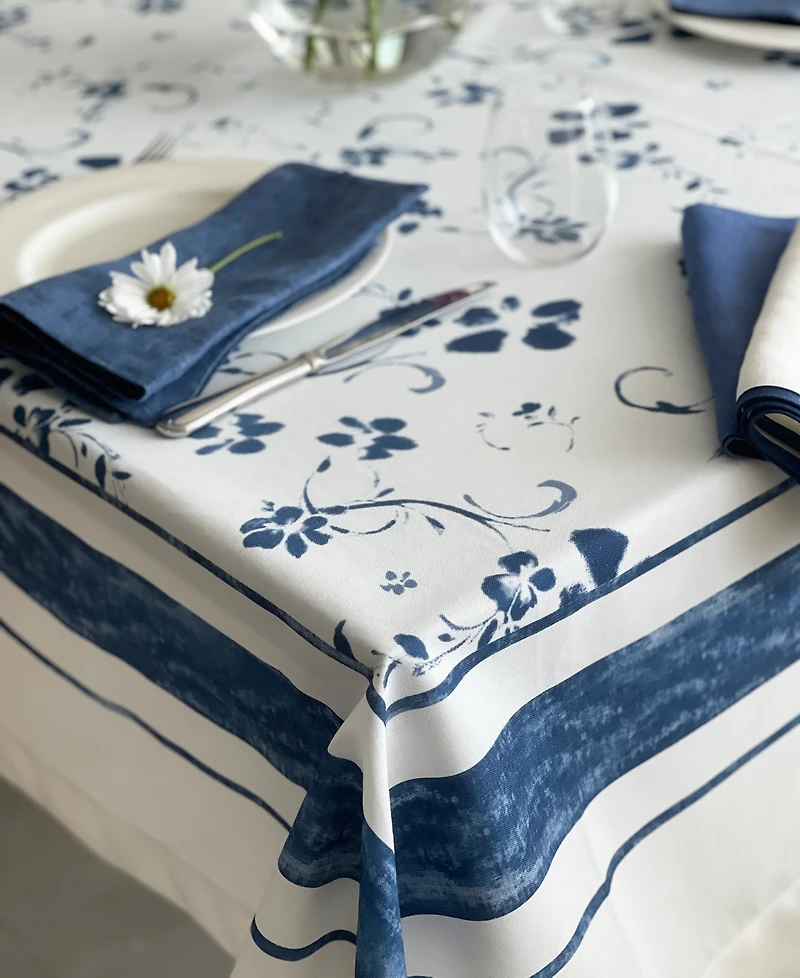 Mode Living Naples Tablecloth, 70 x 70